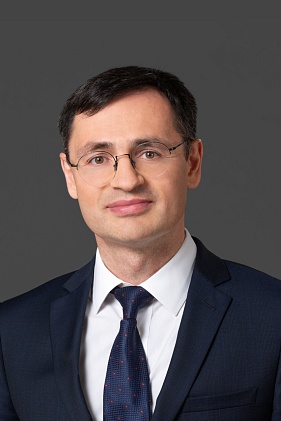 Олег Ушаков